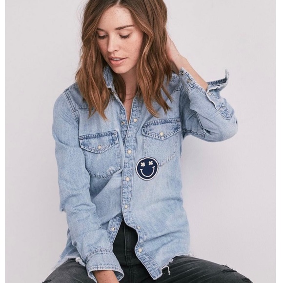 Lucky Brand Womens Distressed Smiley 